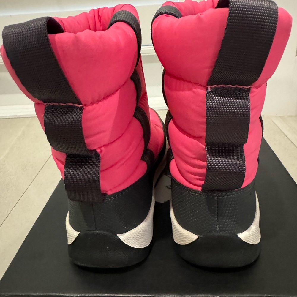 Sorel Whitney puffy mid winter boot.